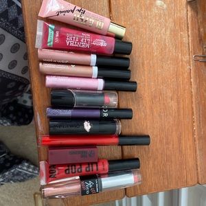 12PC Lip Gloss/Lip Stick Bundle!